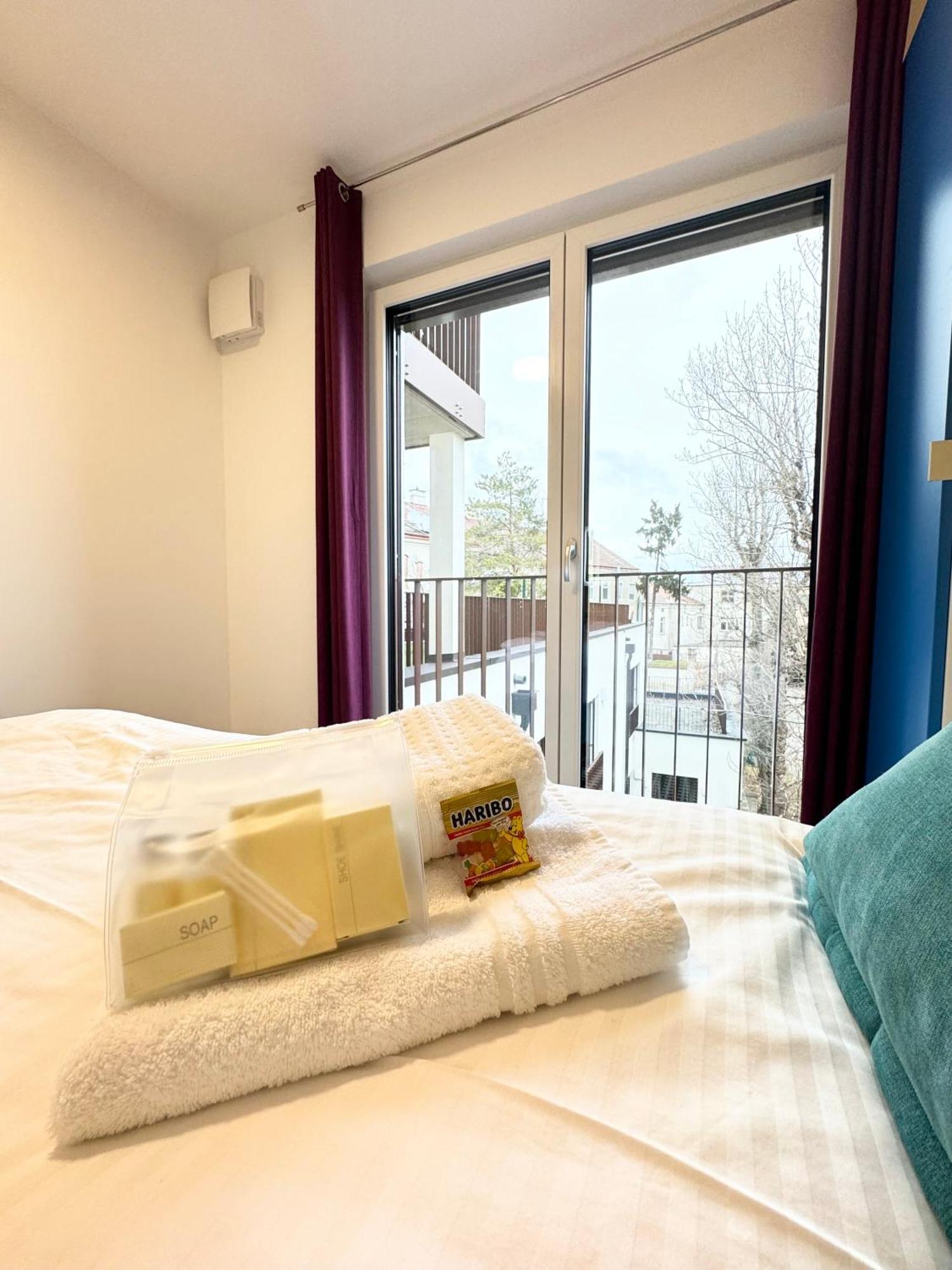 Wohnung Mit Terrasse + Parkplatz Wien Exterior foto